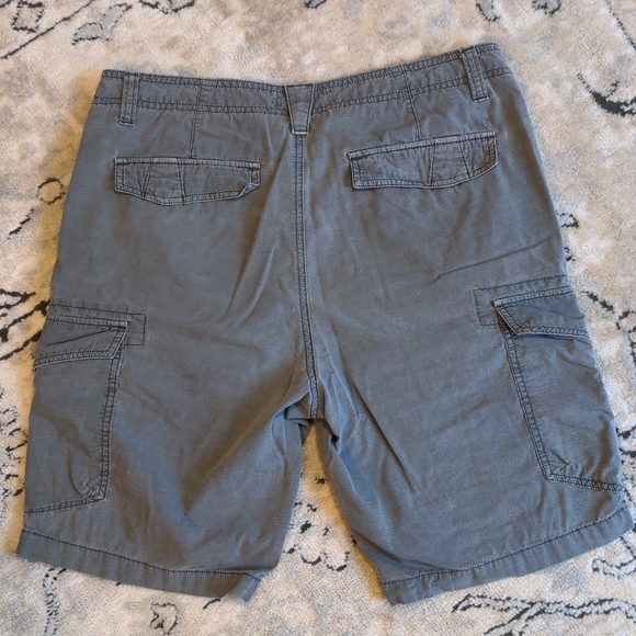 Calvin Klein cargo shorts - Picture 5 of 8